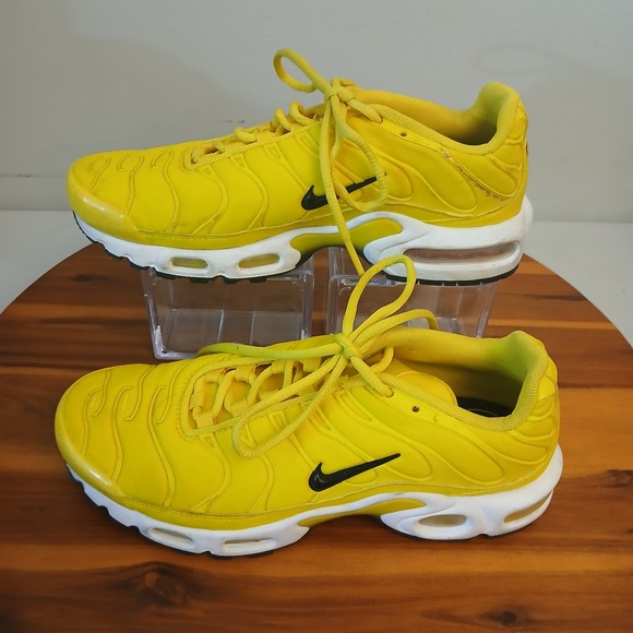 Nike Shoes - Nike Air Max Plus Women 8 Yellow Running Shoes Sneakers CQ9978-700